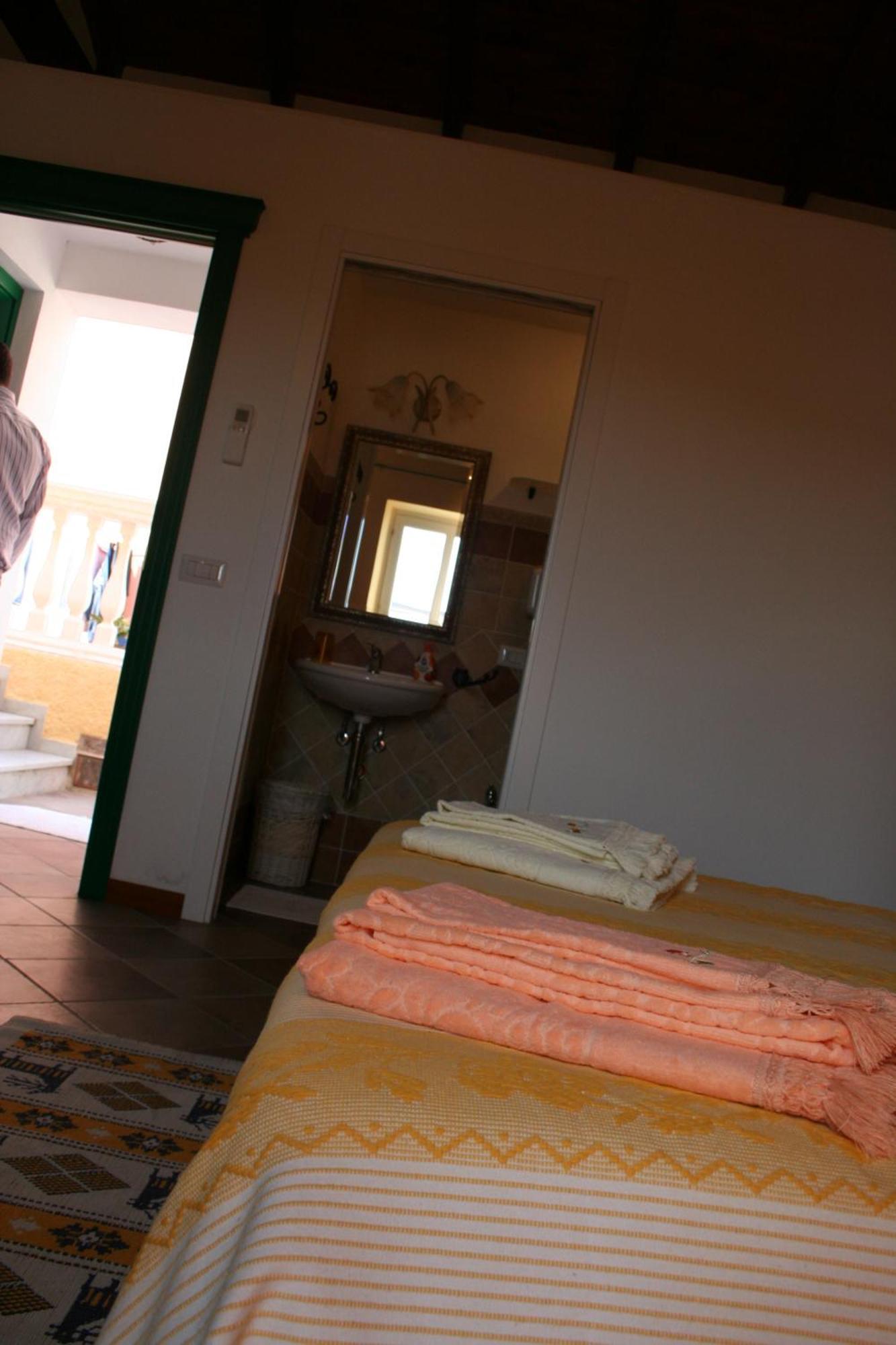 B&B Guest House Il Porto Vecchio Stintino Rum bild