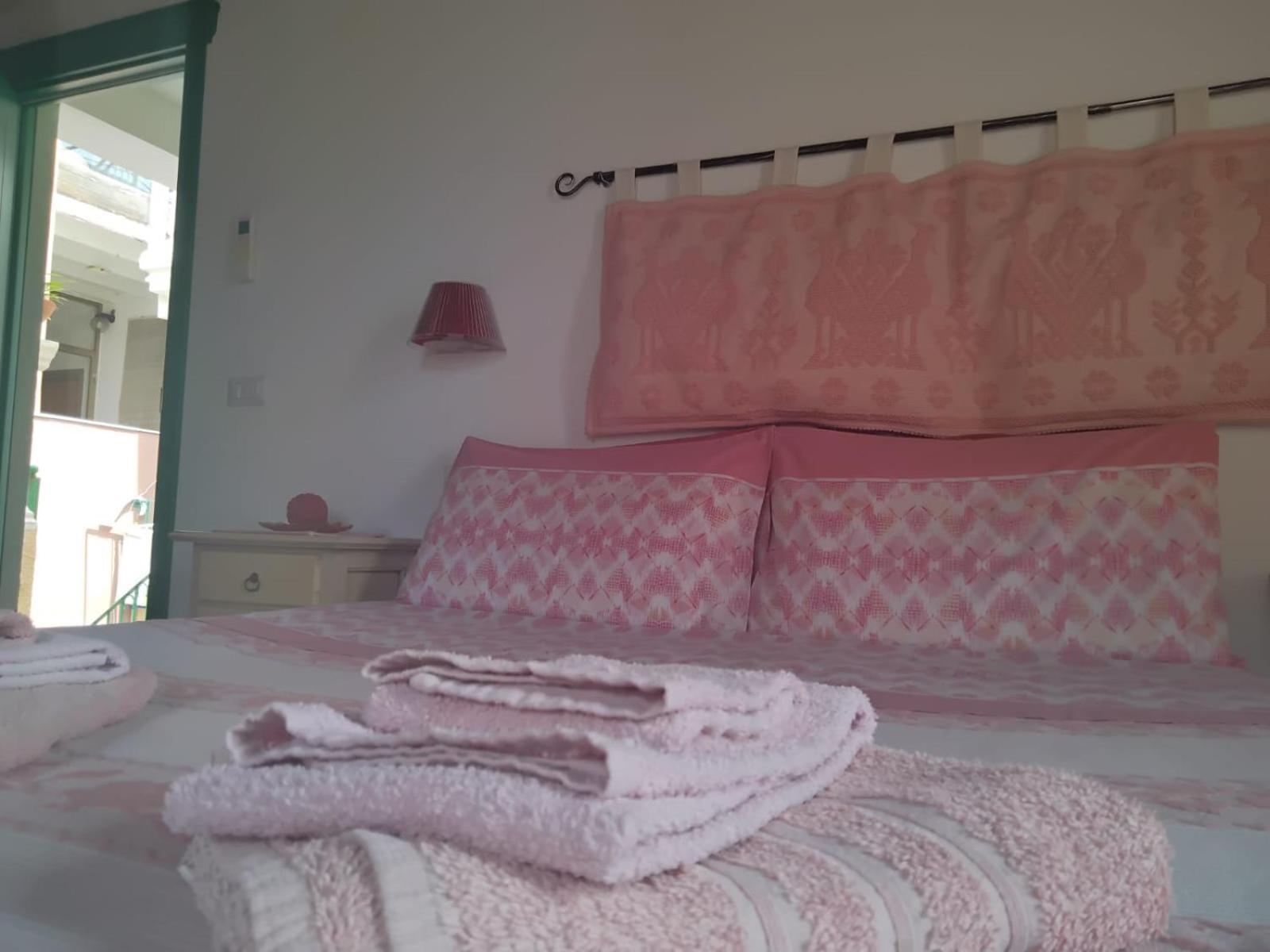 B&B Guest House Il Porto Vecchio Stintino Exteriör bild