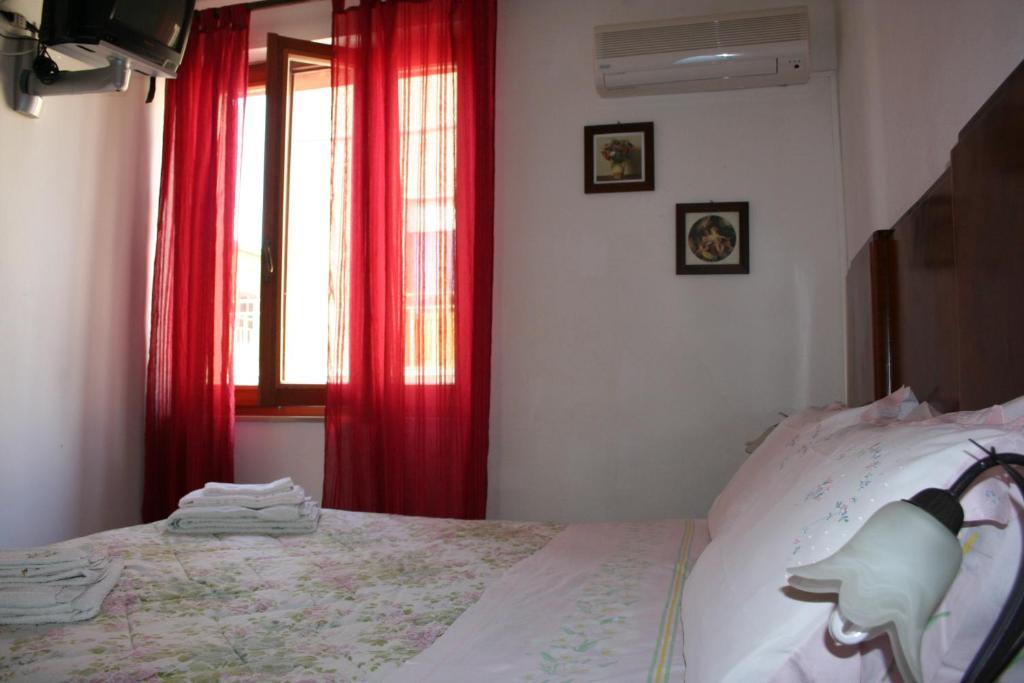 B&B Guest House Il Porto Vecchio Stintino Rum bild